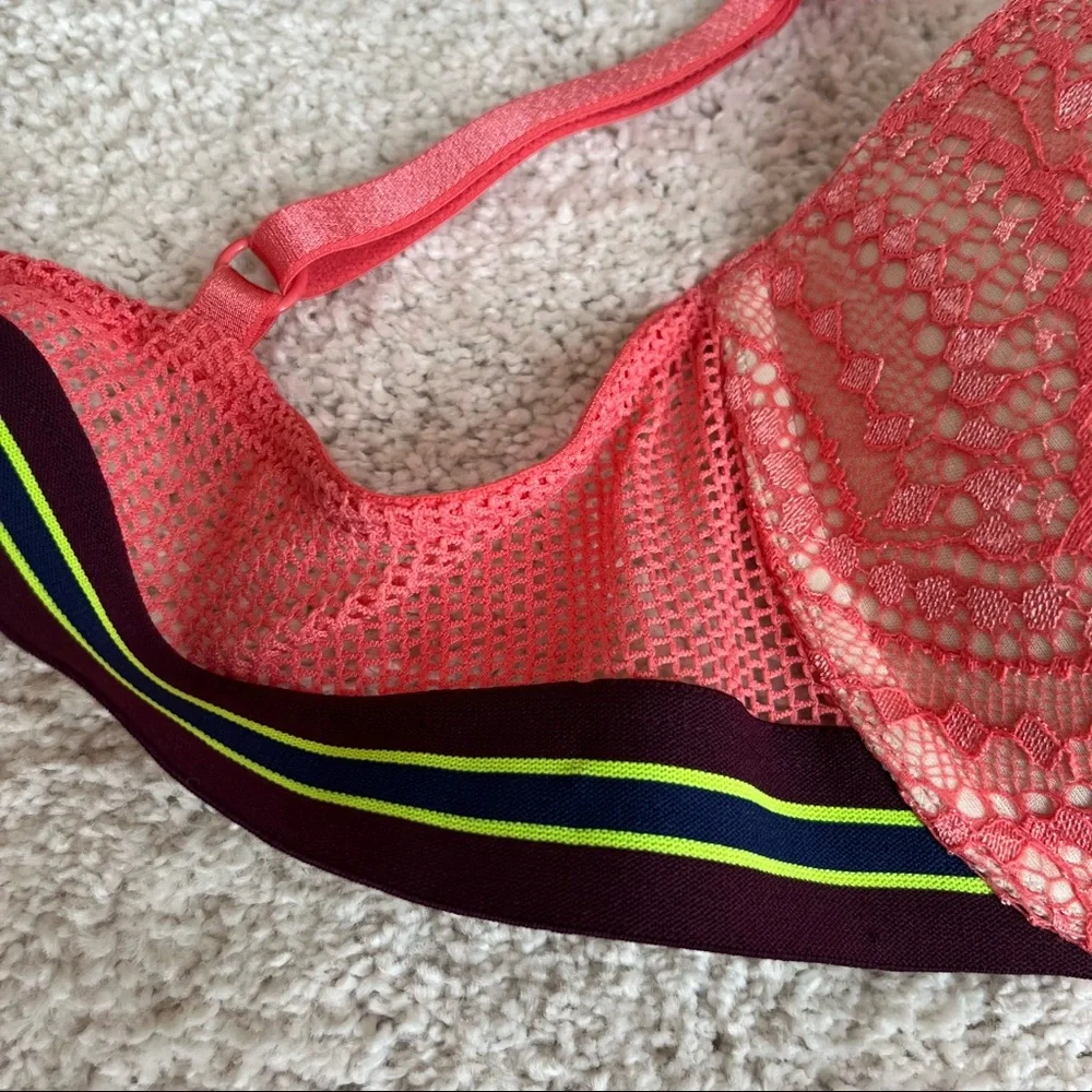 Victorias Secret Very Sexy Plunge Bra